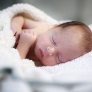 Śpiworek do wózka czy kokon niemowlęcy – co wybrać?